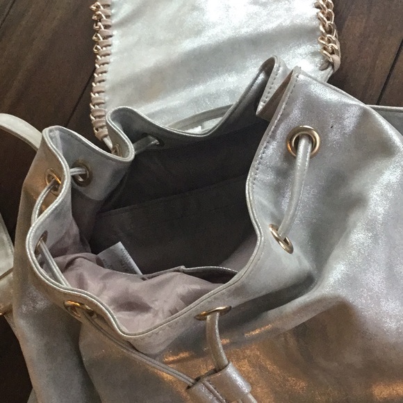 Backpack - Picture 3 of 3